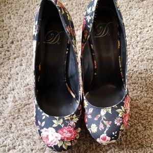Cute flowered heels